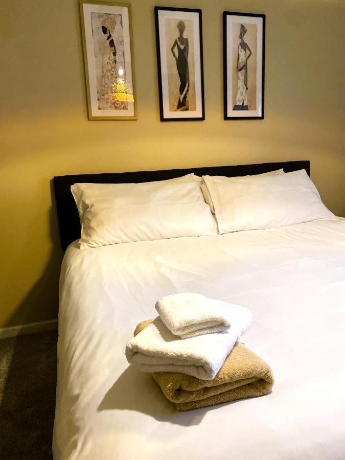 Hébergement de vacances Spanish Style 3-bedroom With Hot Tub Indianapolis
